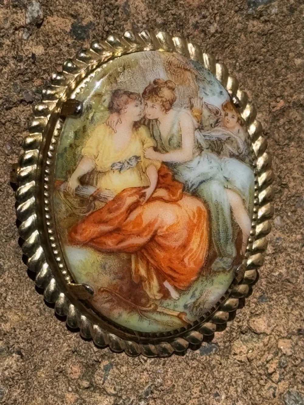Victorian Ladies Oval Brooch - 2